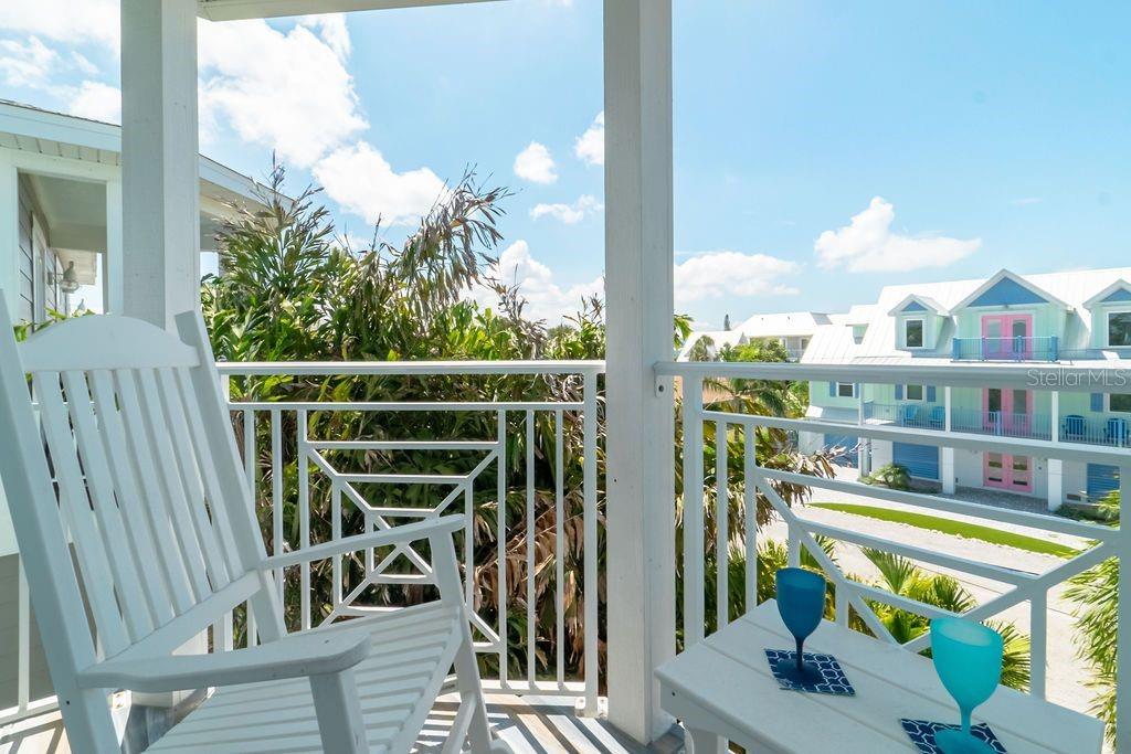 THE VILLAS ON 50TH STREET - Residential