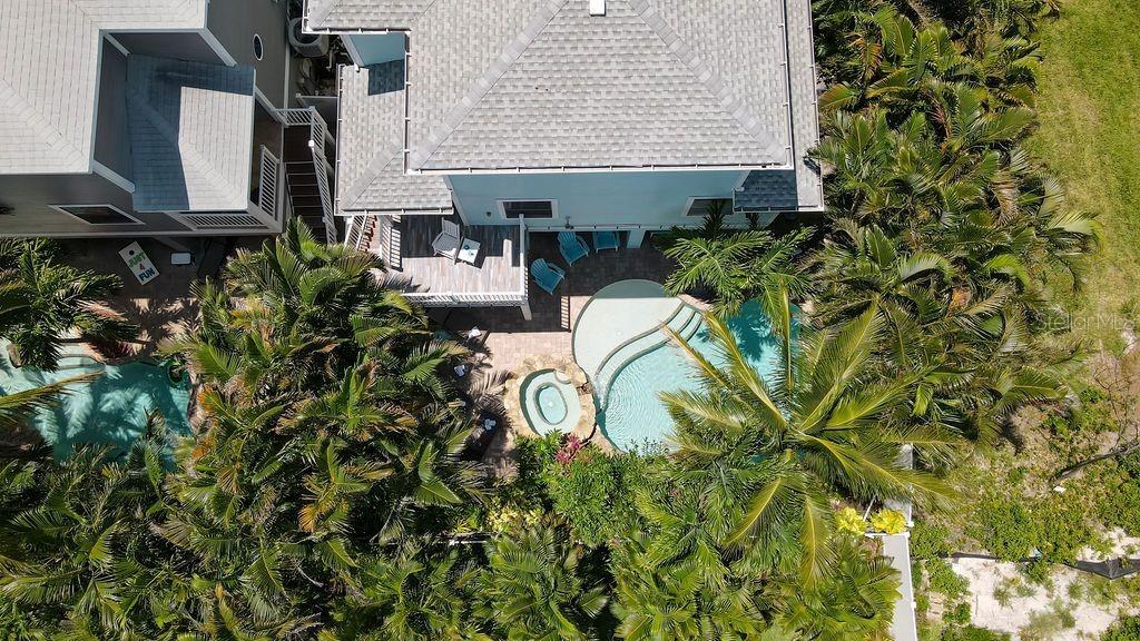 THE VILLAS ON 50TH STREET - Residential