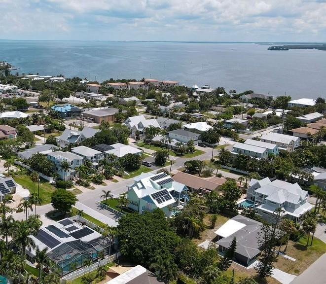 THE VILLAS ON 50TH STREET - Residential