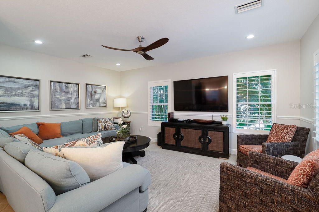 THE VILLAS ON 50TH STREET - Residential