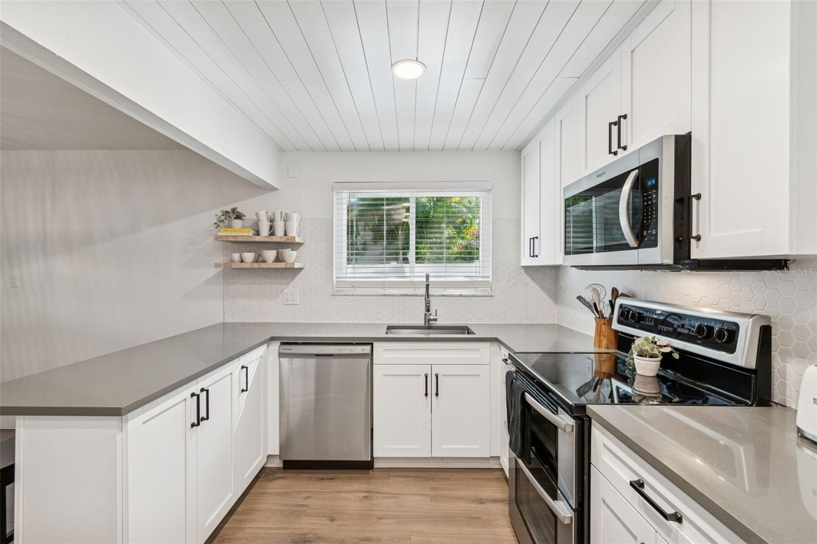 OAKELLAR - Residential