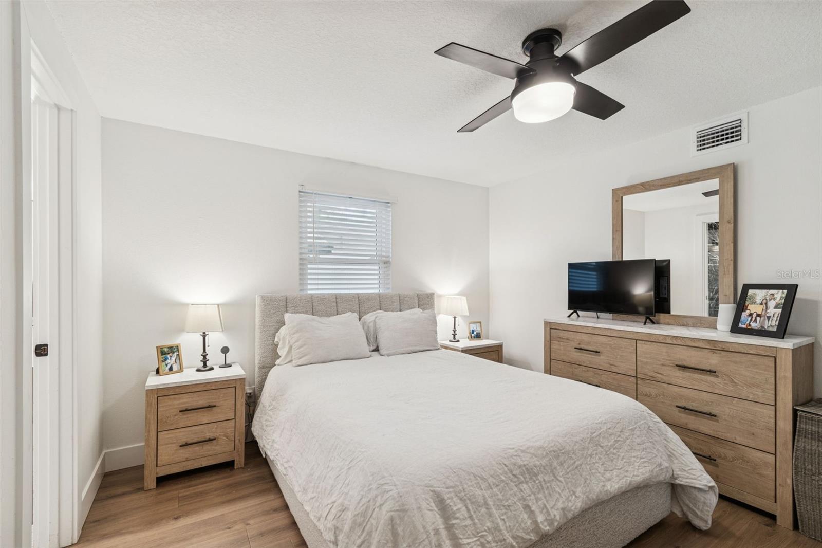 OAKELLAR - Residential