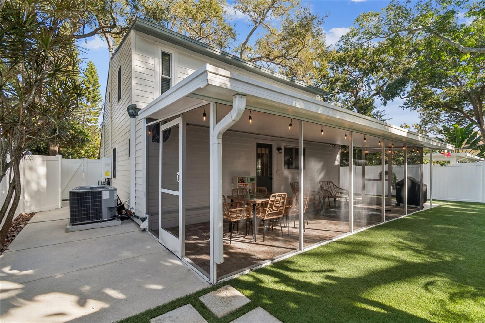 OAKELLAR - Residential