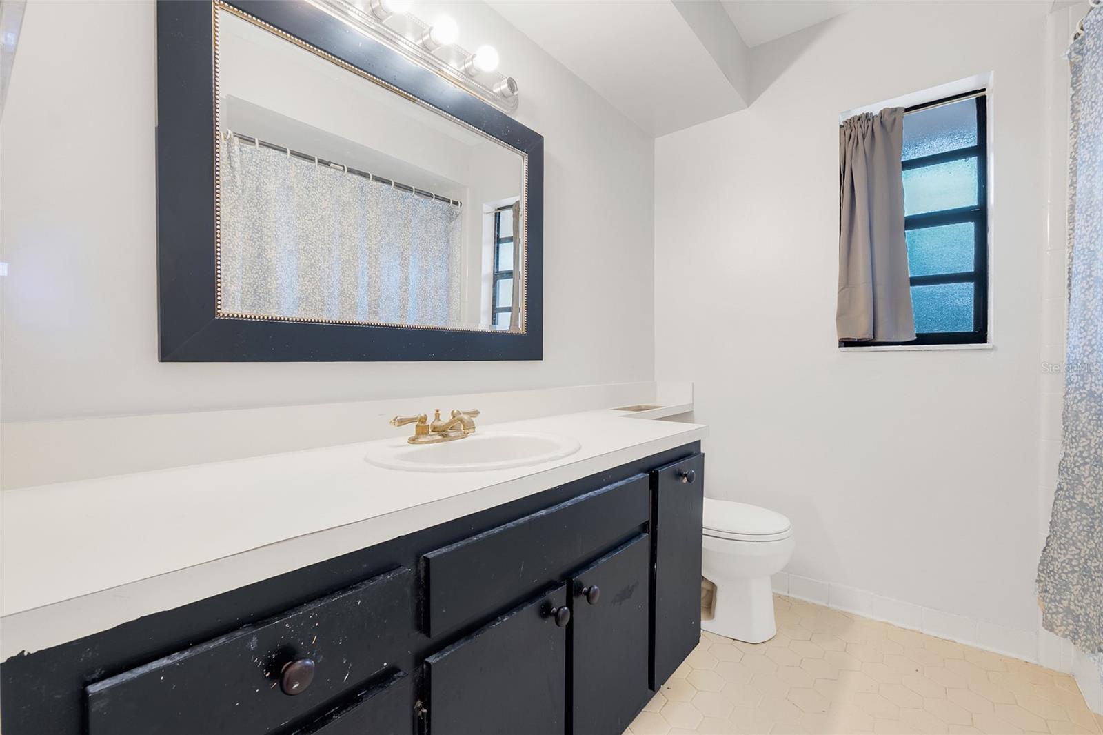 WEDGEWOOD TENNIS VILLAS - Residential