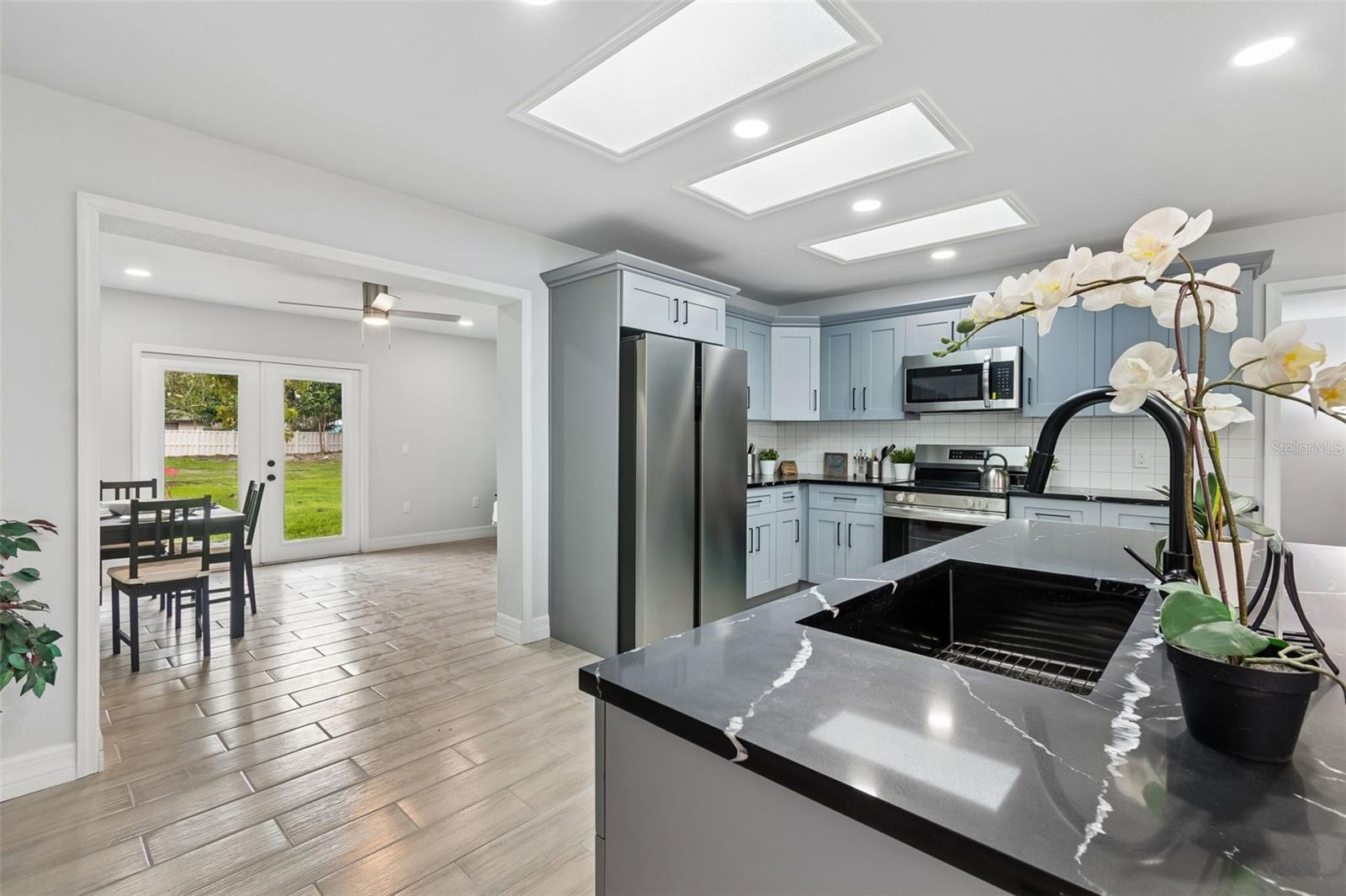 FAIR OAKS - Residential