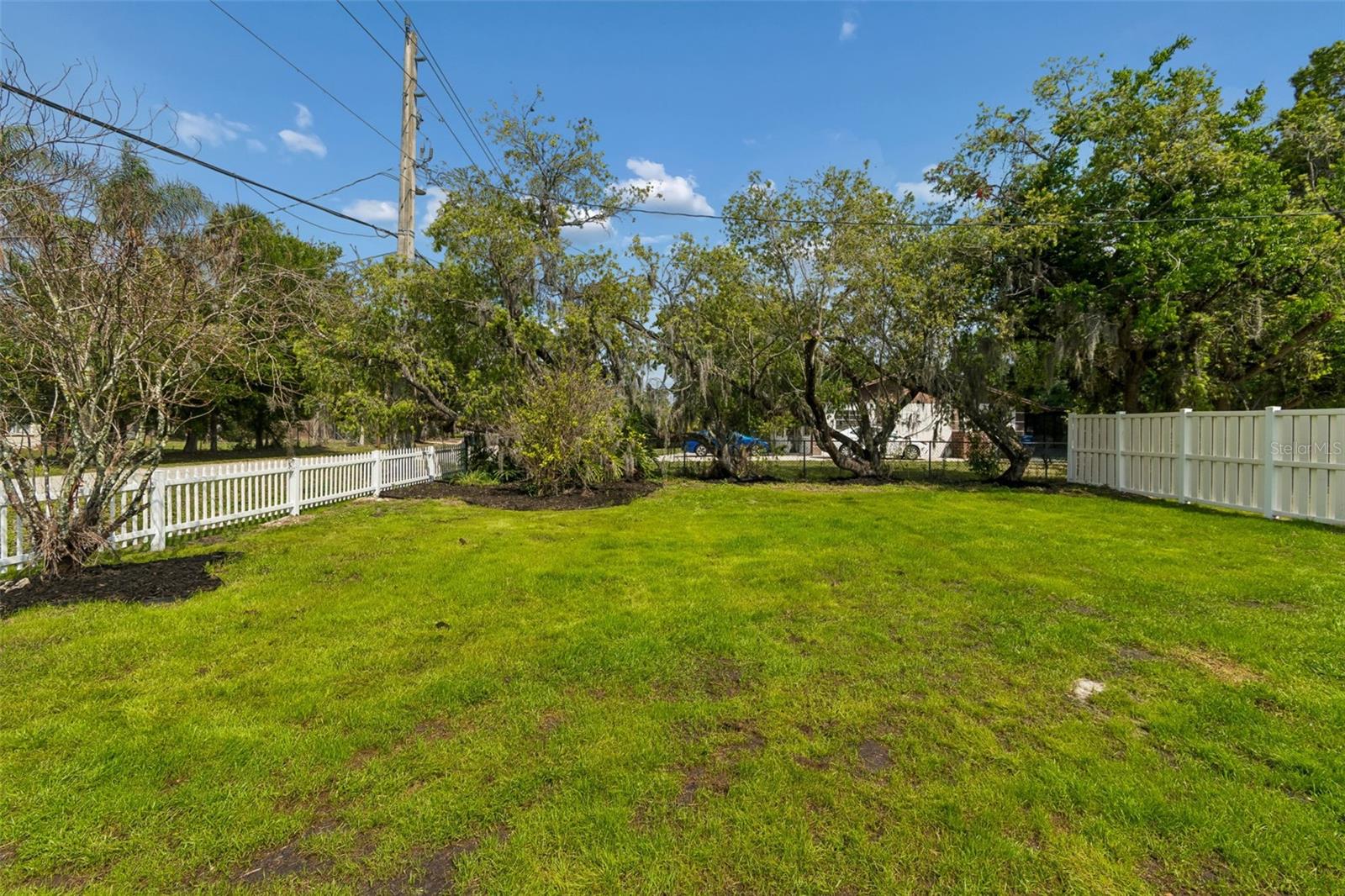 FAIR OAKS - Residential