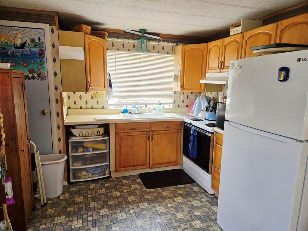 Photo of 5316 53rd Ave E #E2, Bradenton, FL 34203 (MLS # A4682988)