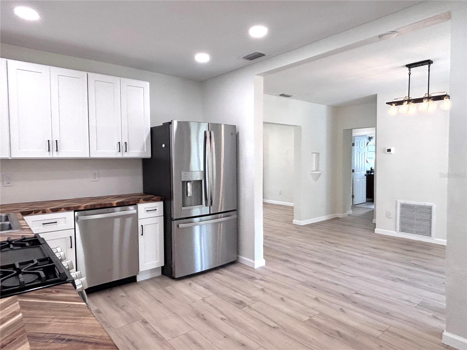 TUCKER 02 BLK 14 KINGSTON - Residential