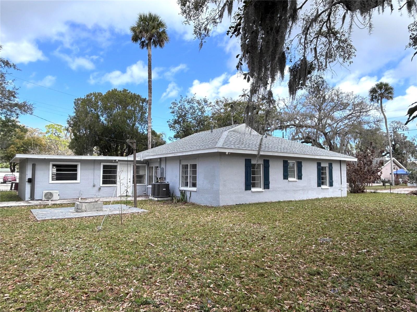 TUCKER 02 BLK 14 KINGSTON - Residential