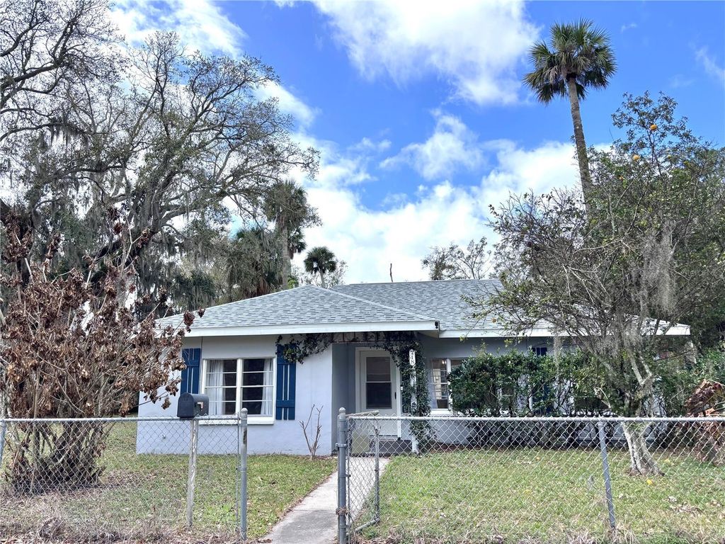 Photo of 718 Revere Street, Daytona Beach, FL 32114 (MLS # V4947665)