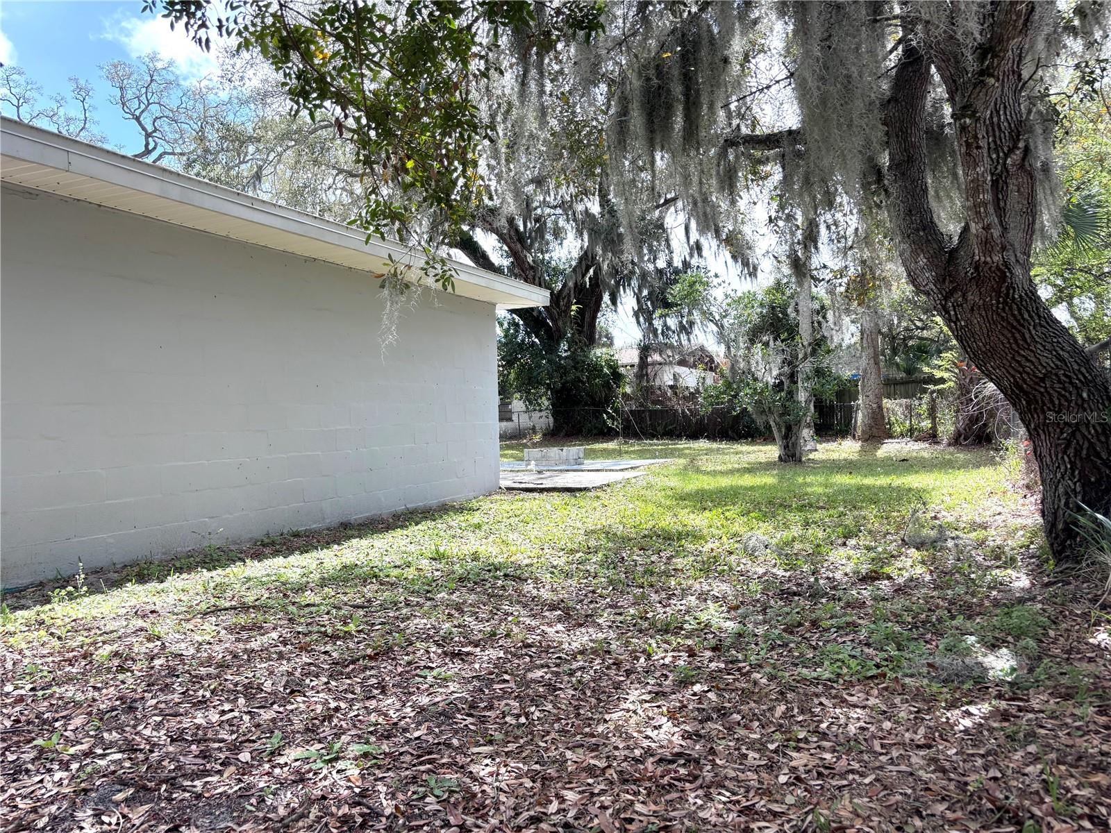 TUCKER 02 BLK 14 KINGSTON - Residential