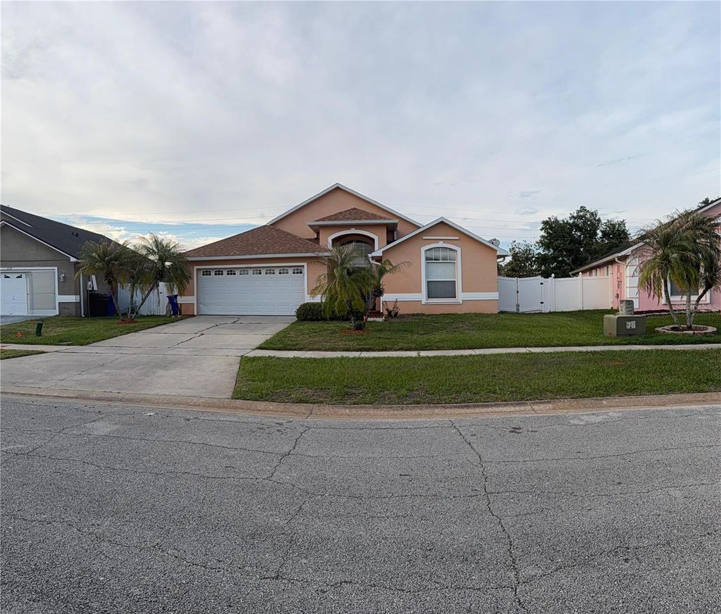 Photo of 2527 Hikers Court, Kissimmee, FL 34743 (MLS # S5150952)