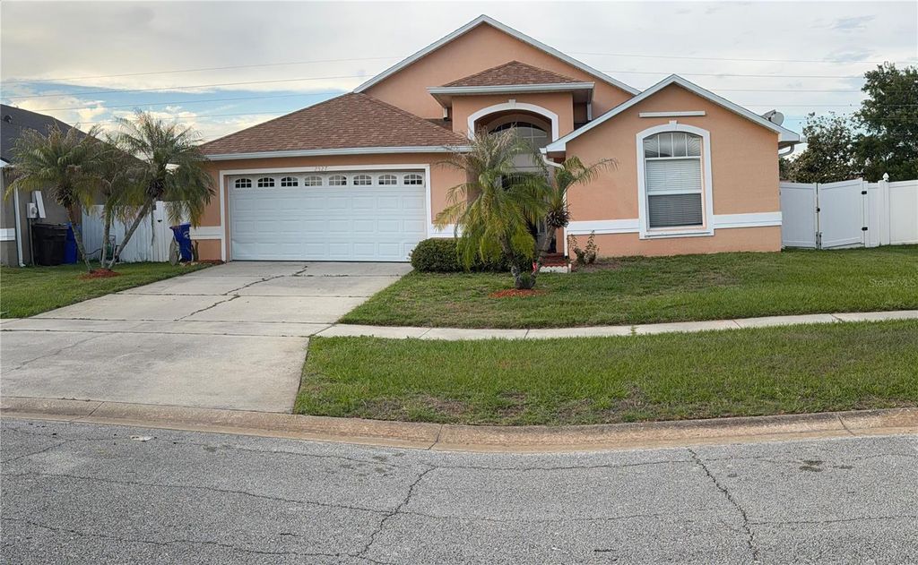 Photo of 2527 Hikers Court, Kissimmee, FL 34743 (MLS # S5150952)