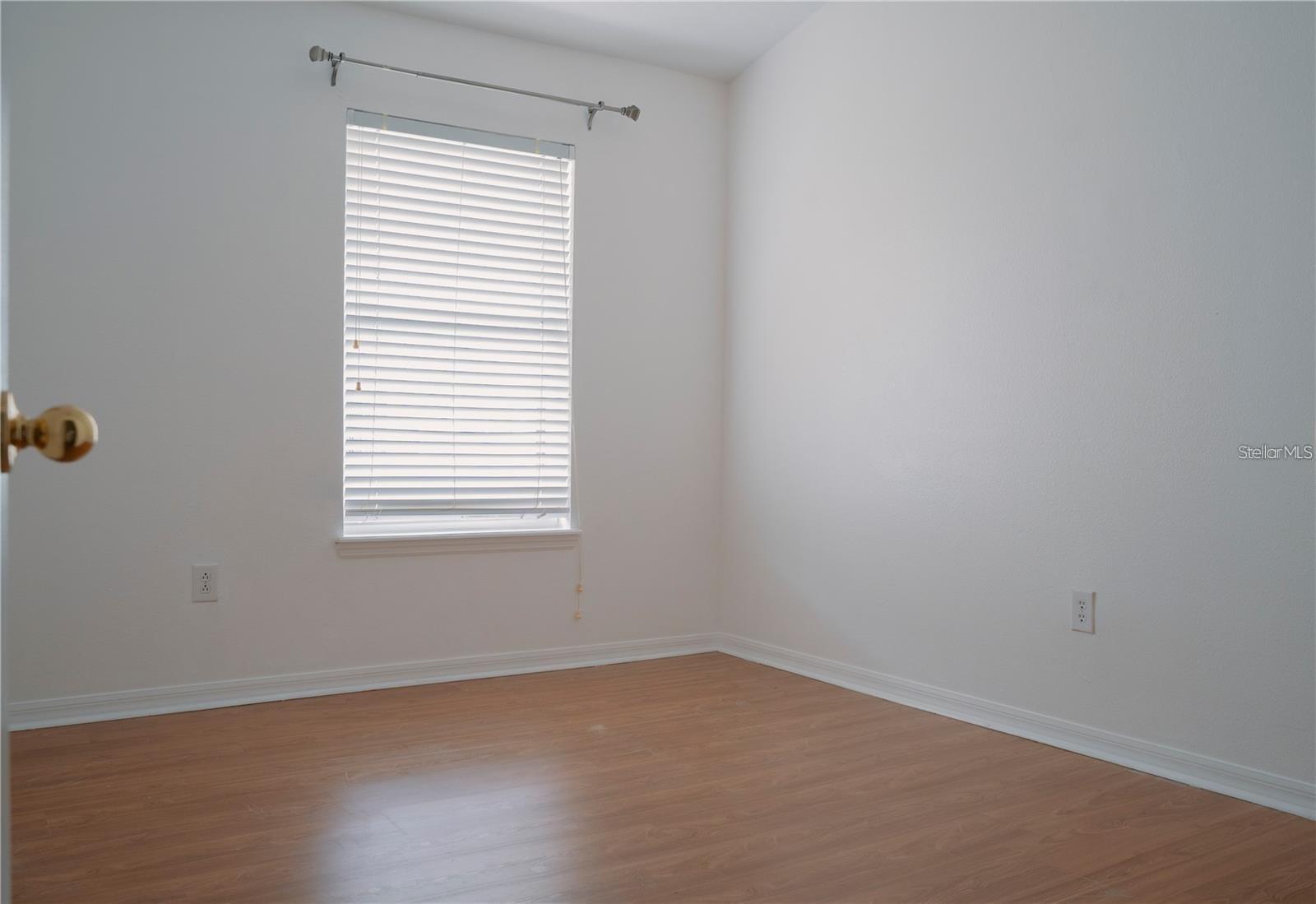 VILLAS AT ESTANCIA CONDO - Residential