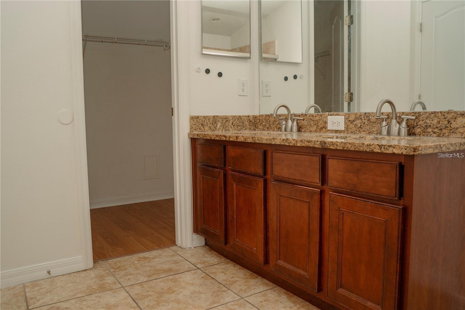 VILLAS AT ESTANCIA CONDO - Residential