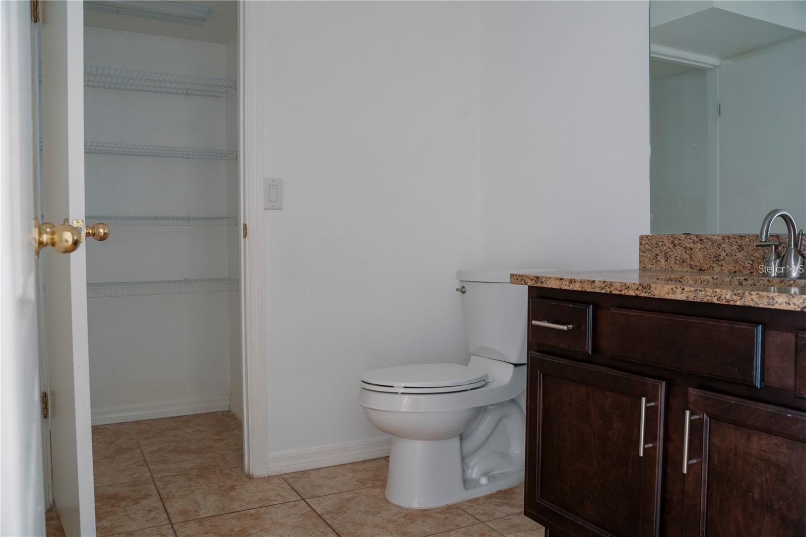 VILLAS AT ESTANCIA CONDO - Residential