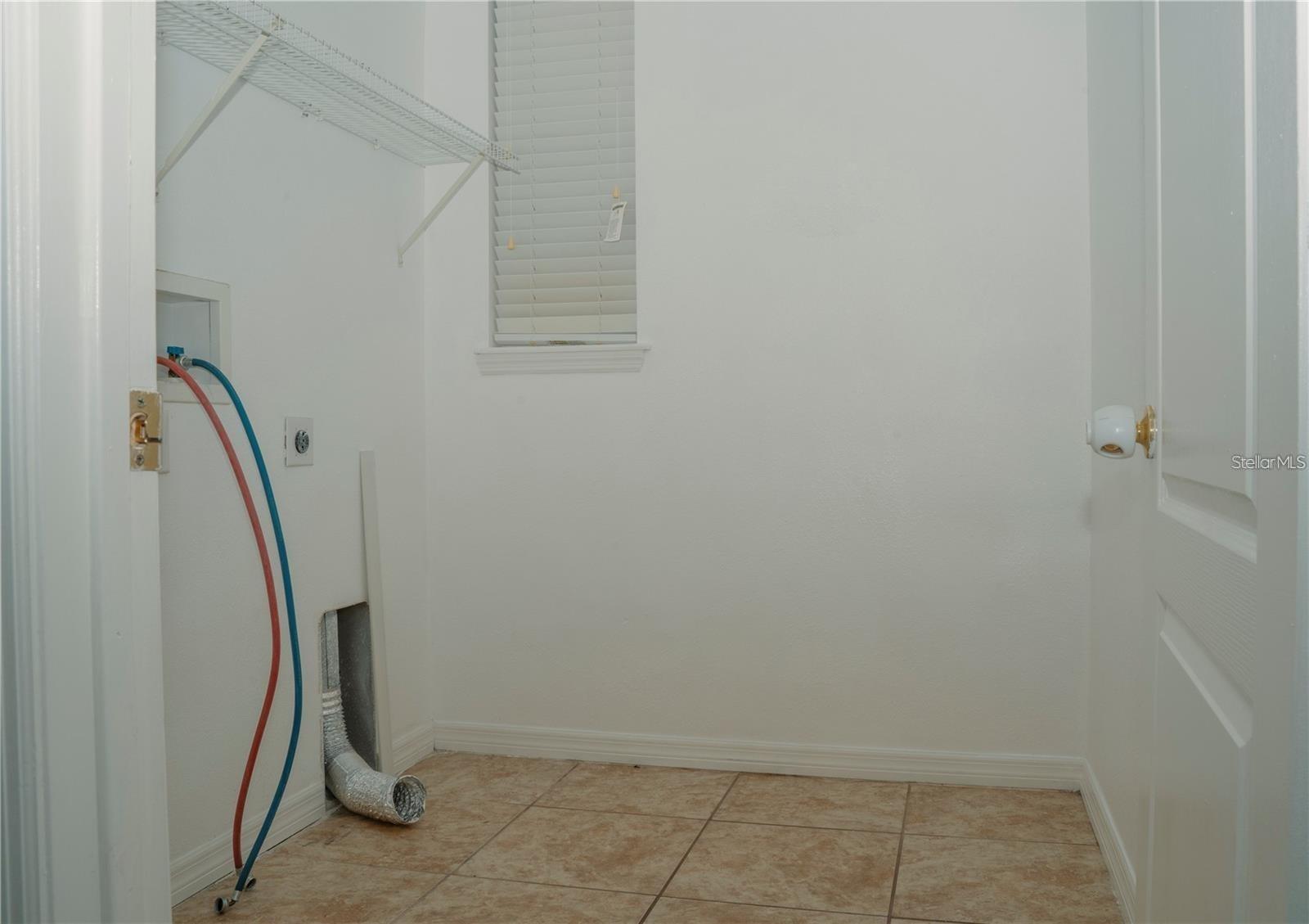 VILLAS AT ESTANCIA CONDO - Residential