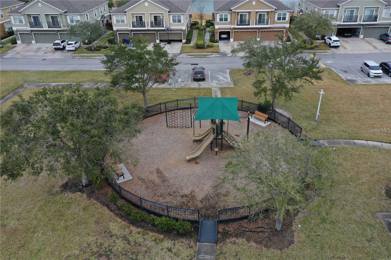 VILLAS AT ESTANCIA CONDO - Residential