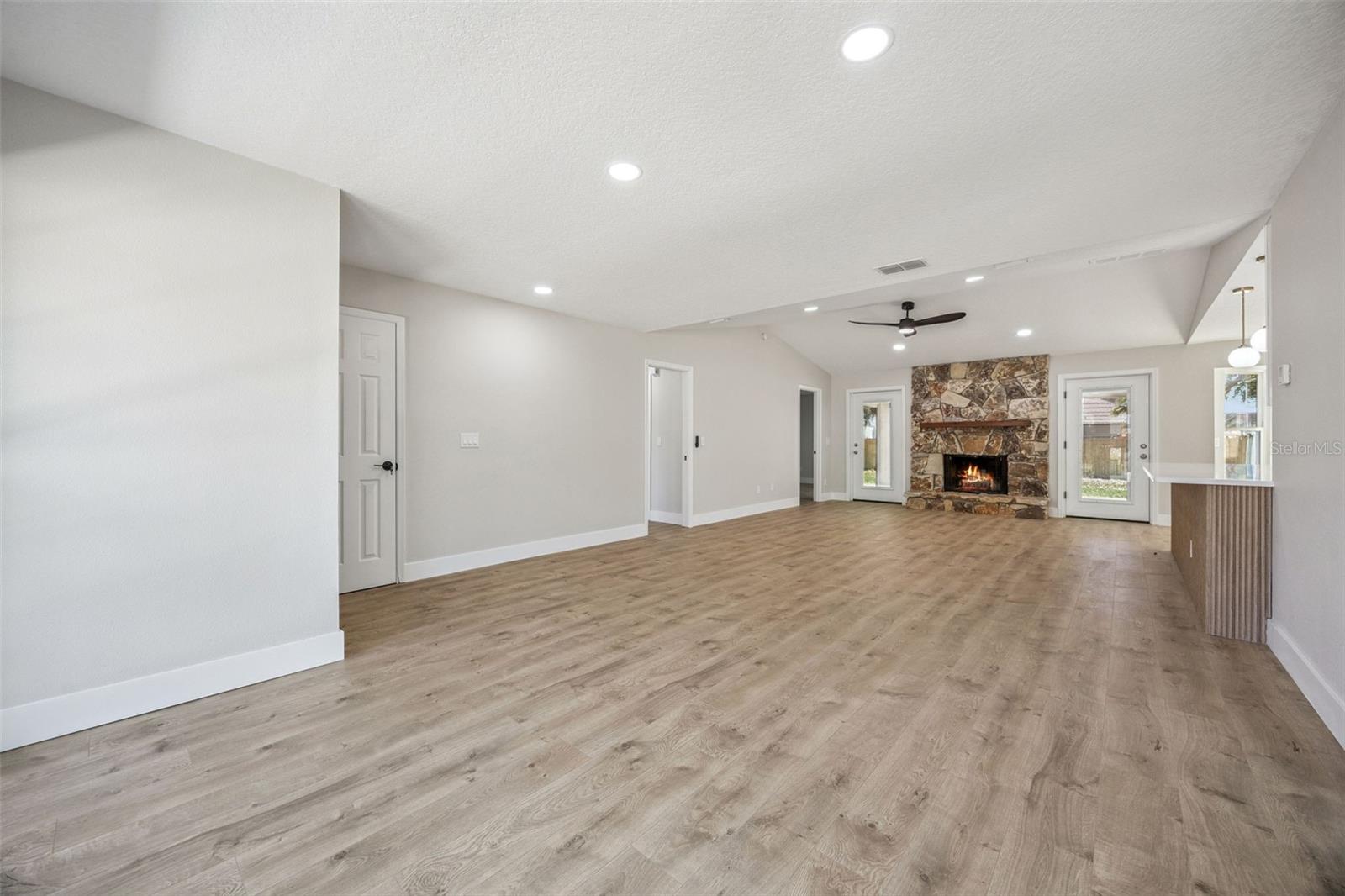 WIND HARBOR - Residential