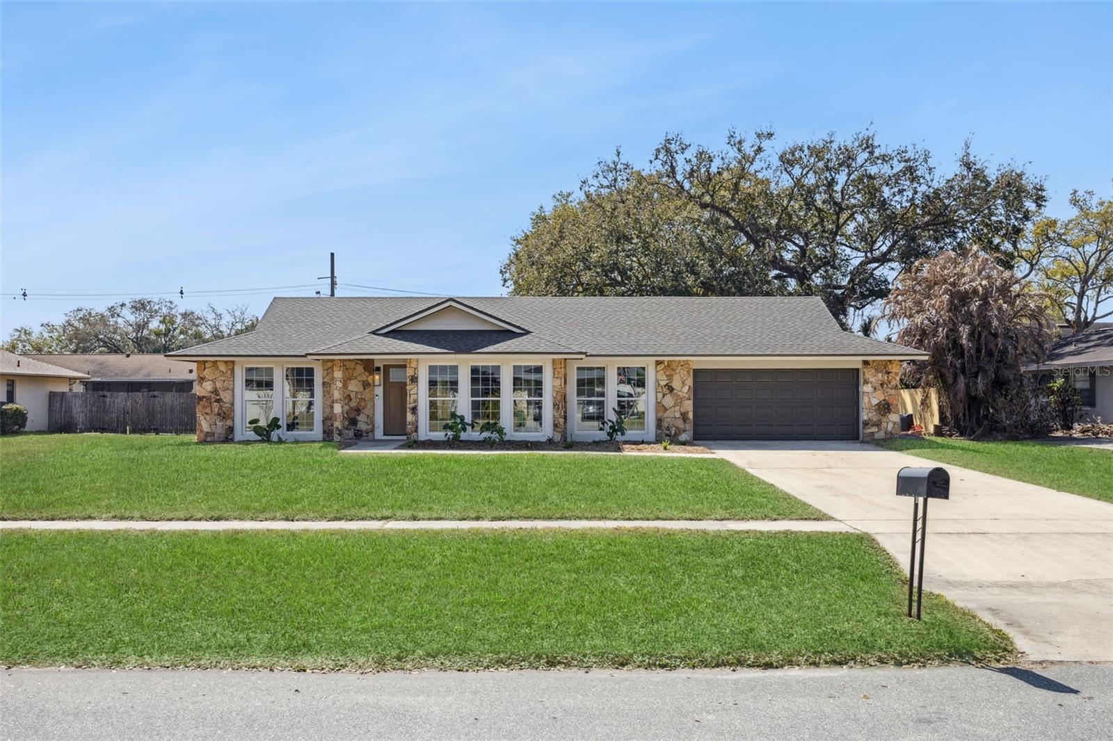 Casas a venda 1 - Jen Dantas 1634 WIND WILLOW ROAD