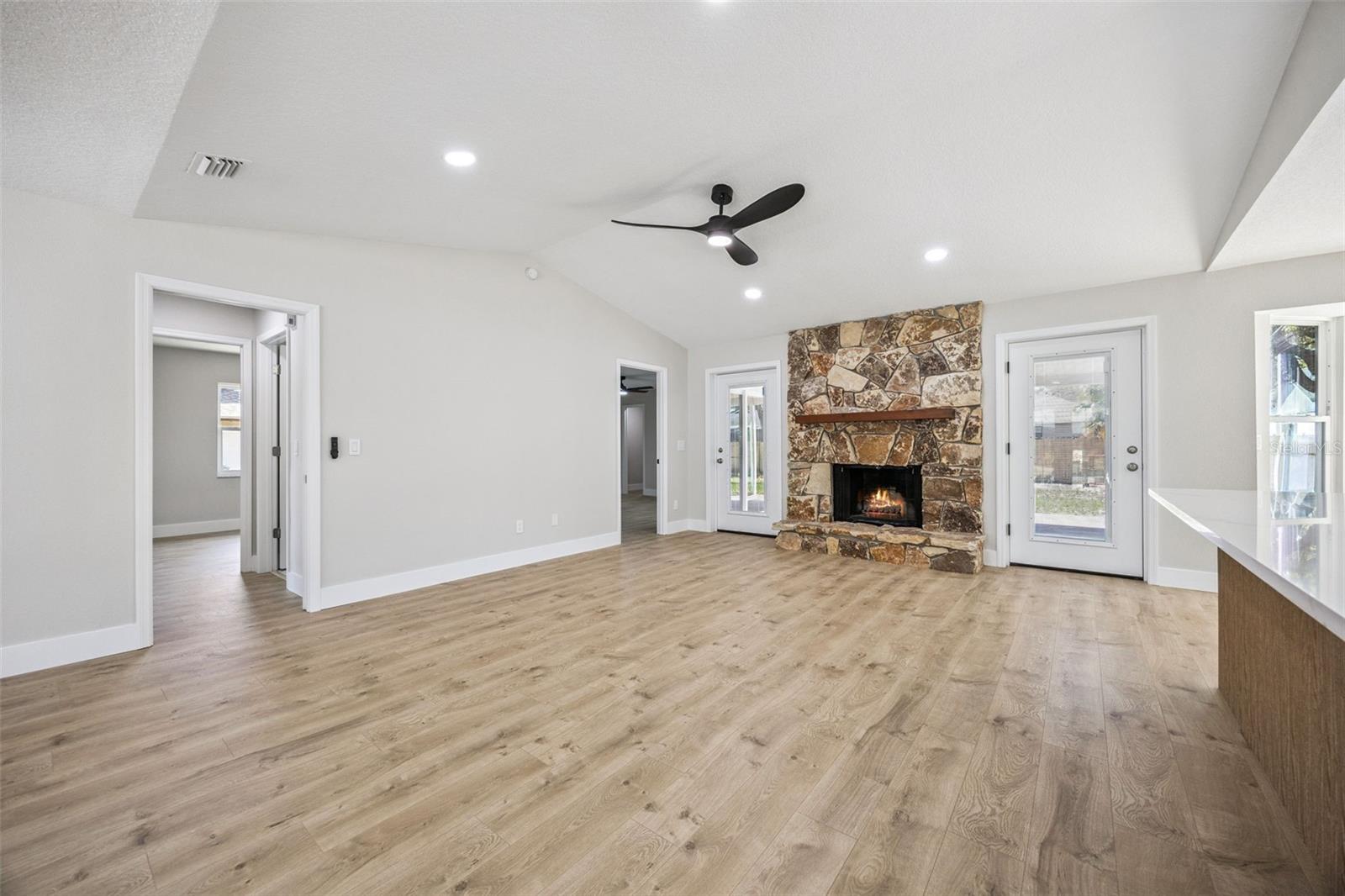 WIND HARBOR - Residential