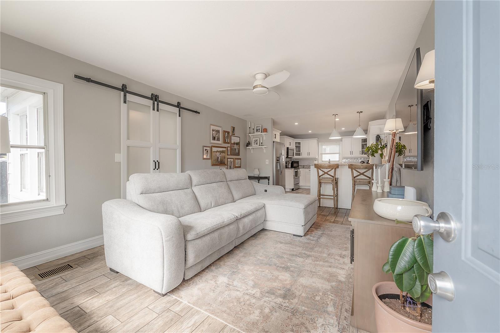 CREST PLACE SOUTH ADD - Residential