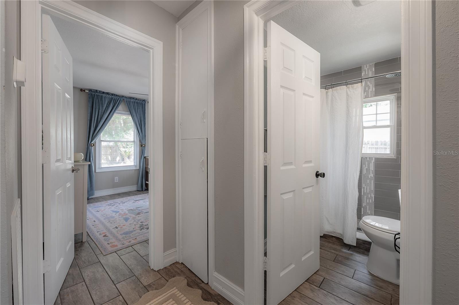 CREST PLACE SOUTH ADD - Residential
