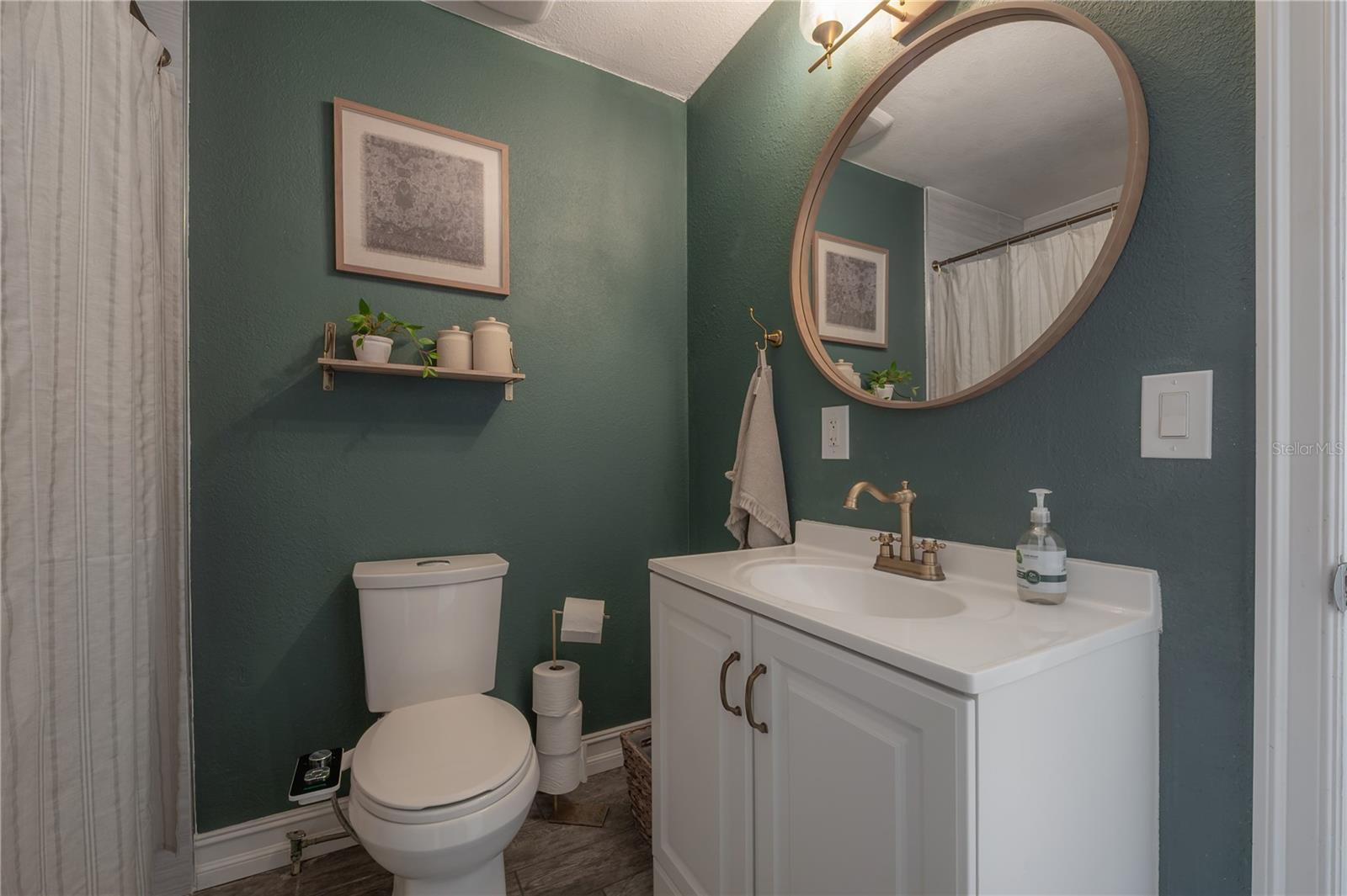 CREST PLACE SOUTH ADD - Residential