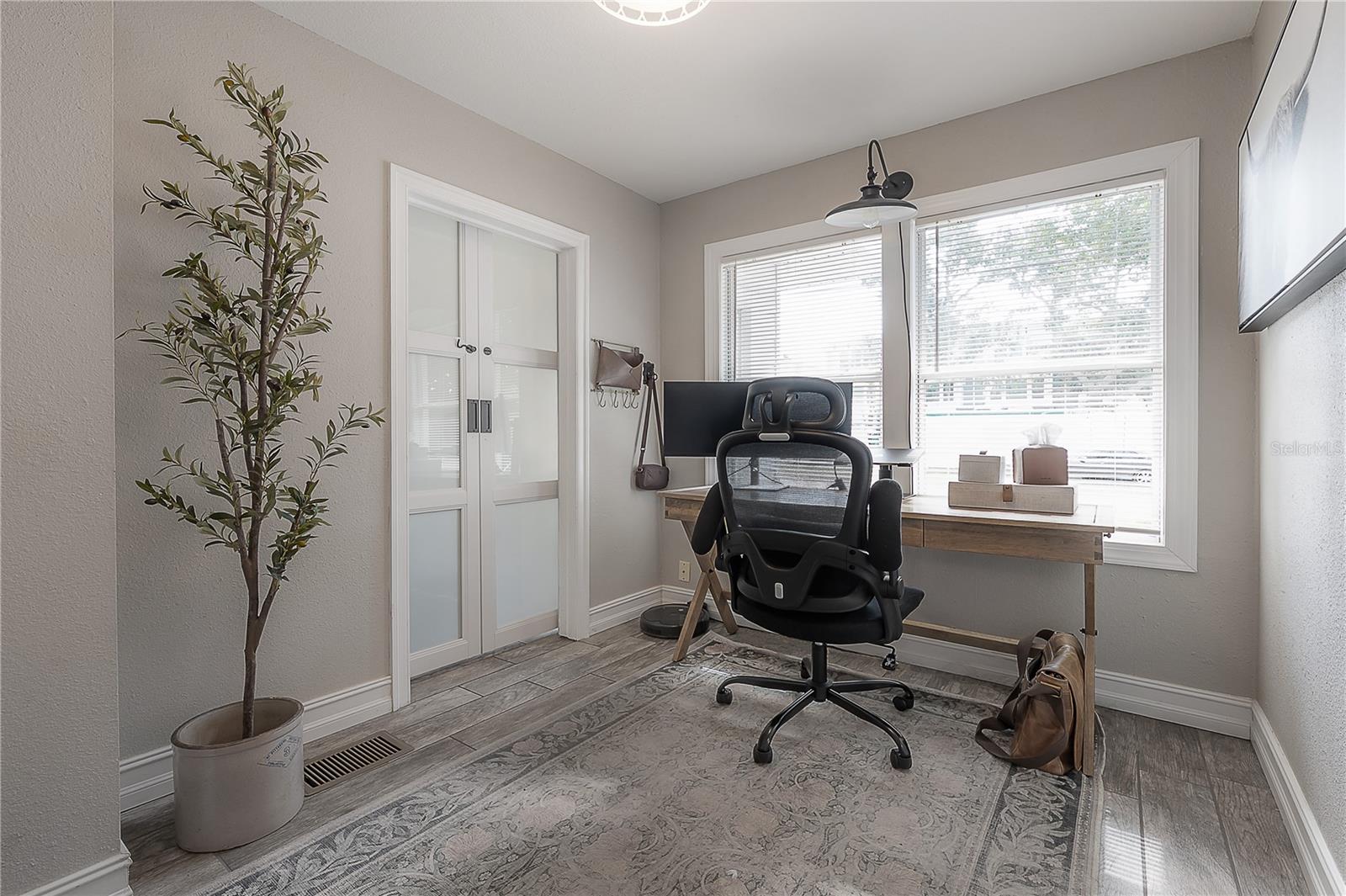 CREST PLACE SOUTH ADD - Residential