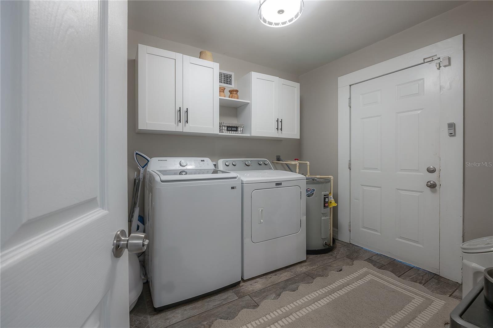 CREST PLACE SOUTH ADD - Residential