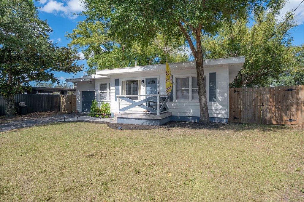 Photo of 904 E Knollwood Street, Tampa, FL 33604 (MLS # TB8440979)