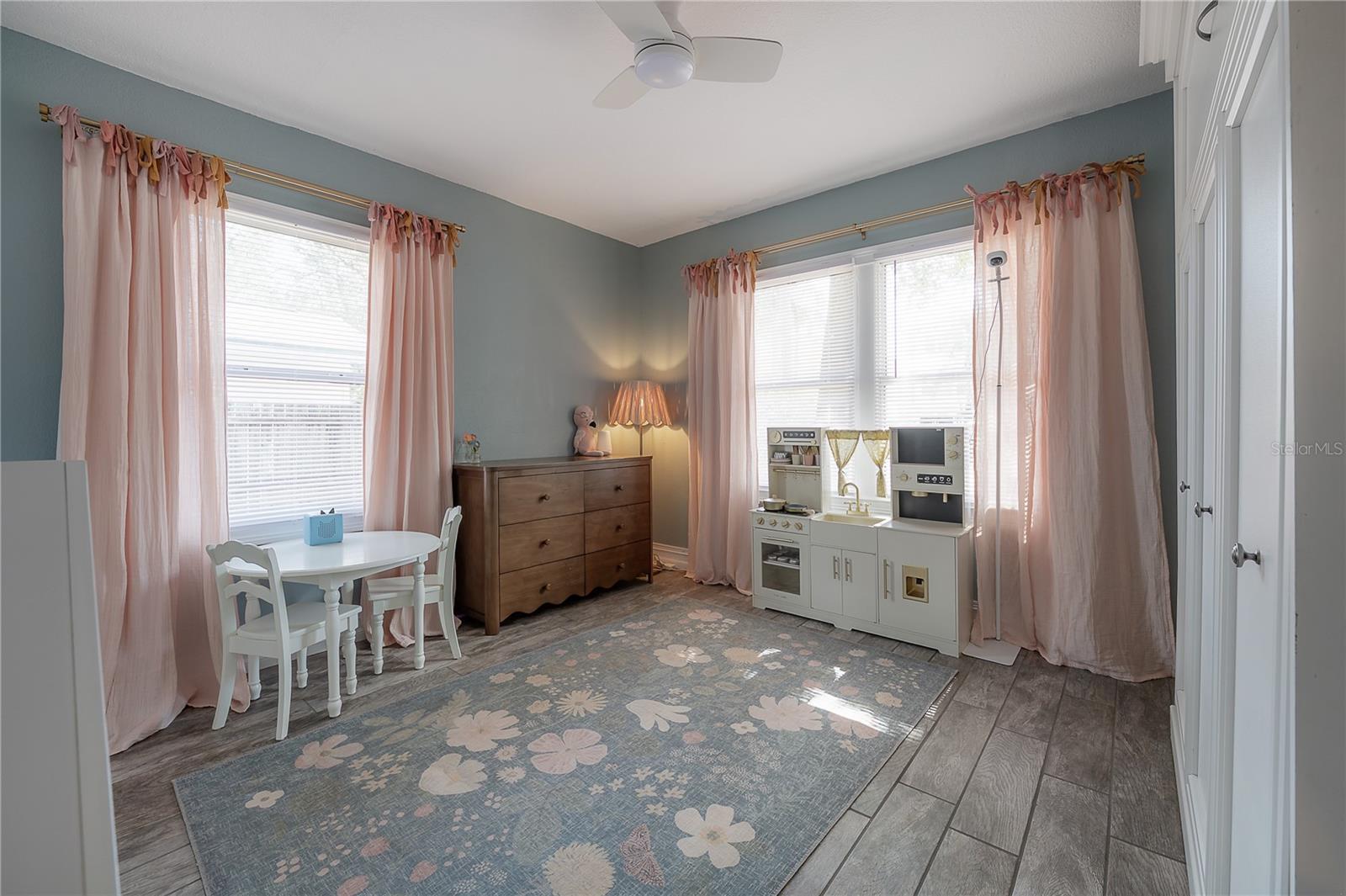 CREST PLACE SOUTH ADD - Residential