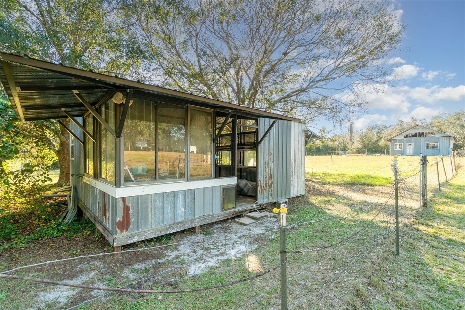 ACREAGE - Residential