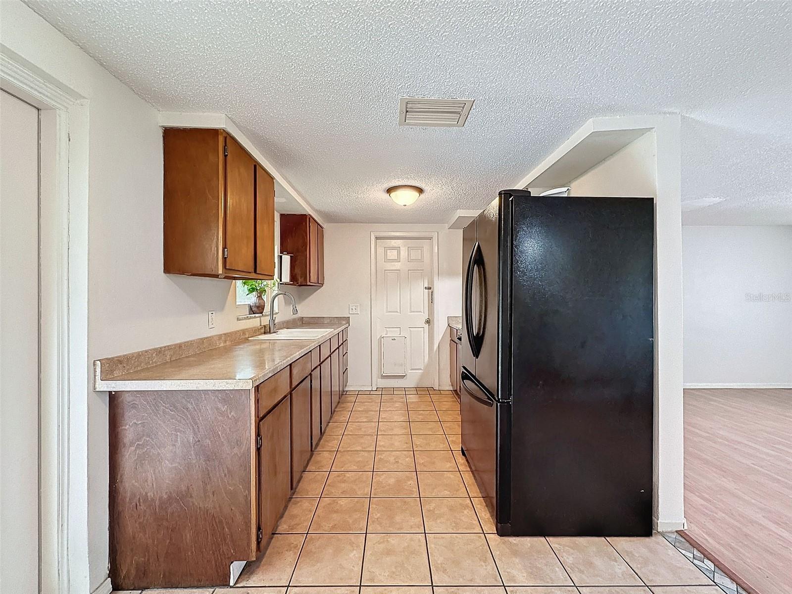7206 ASHWOOD DRIVE