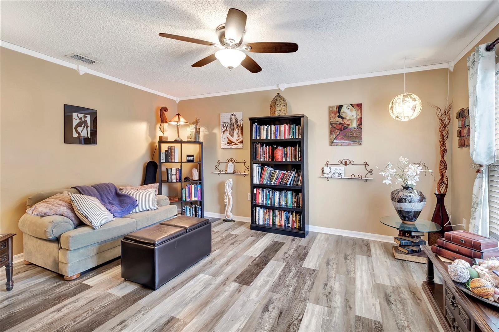 JOHNS LAKE ESTATES - Residential Lease