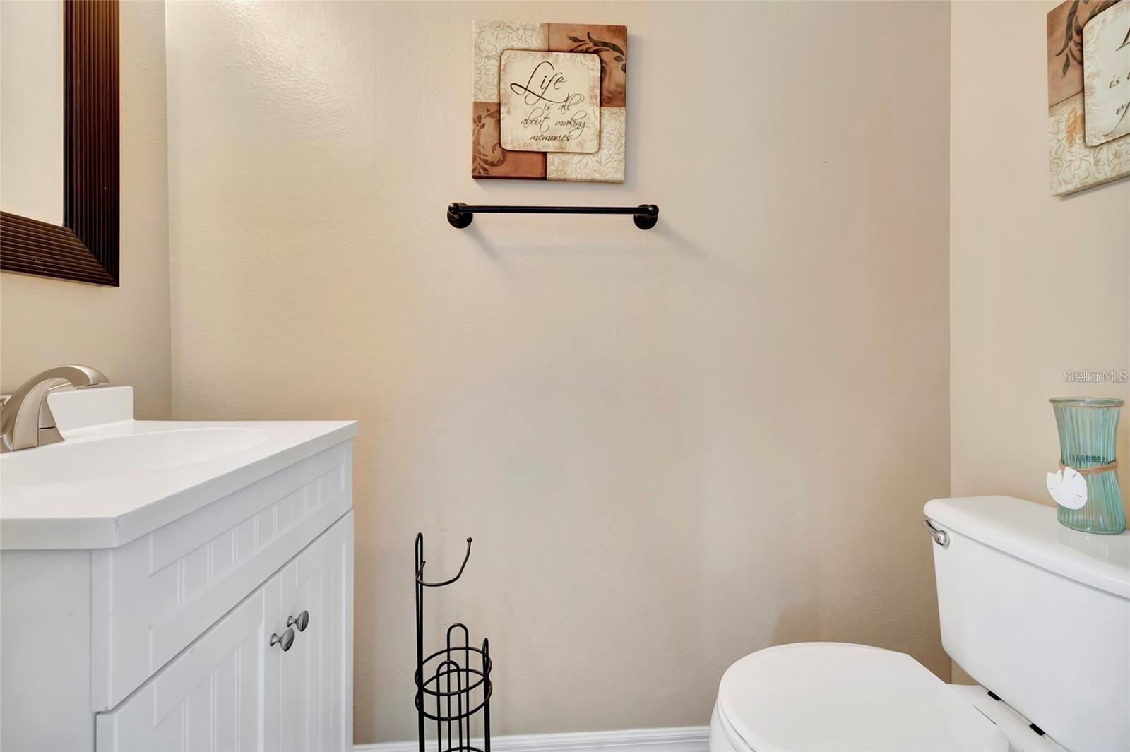 JOHNS LAKE ESTATES - Residential Lease