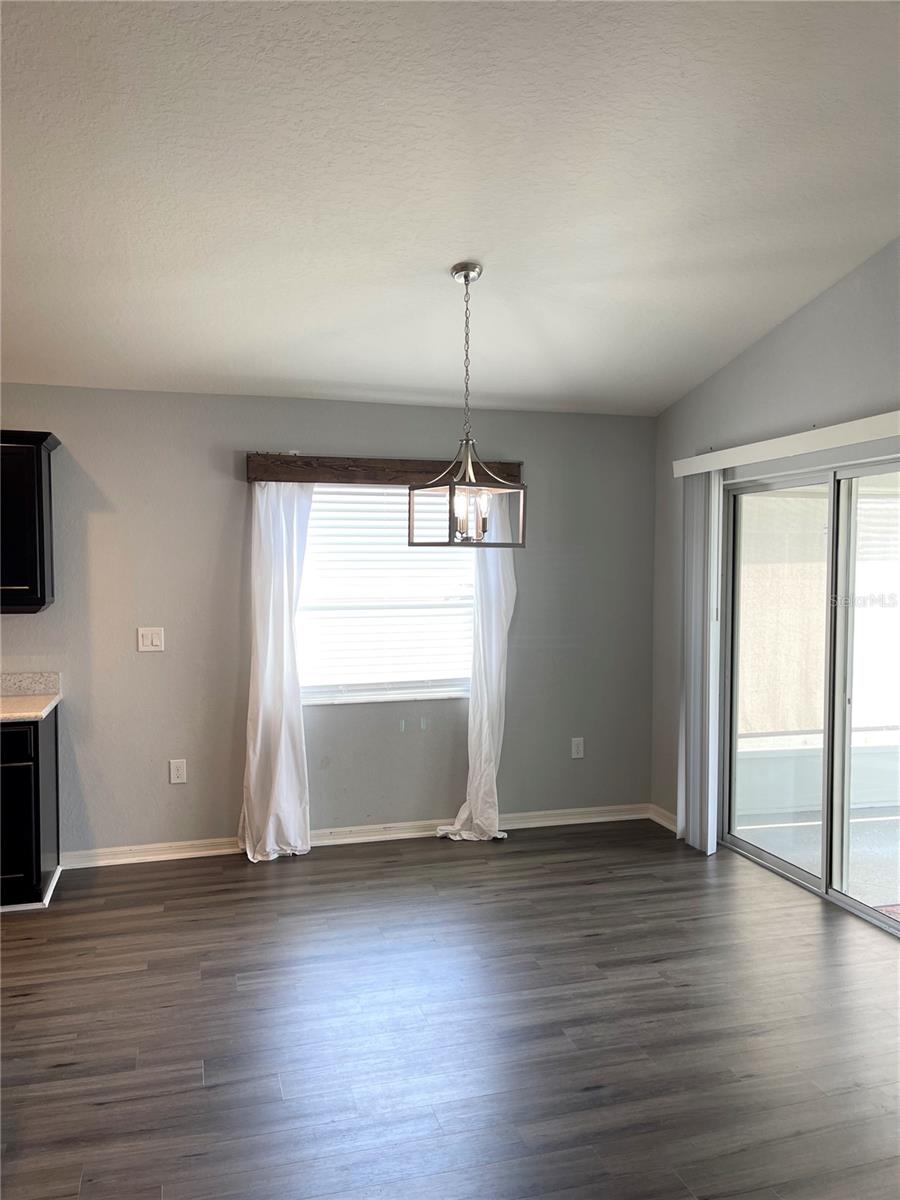 TOWNE PARK ESTATES PHASE 2A - Residential Lease