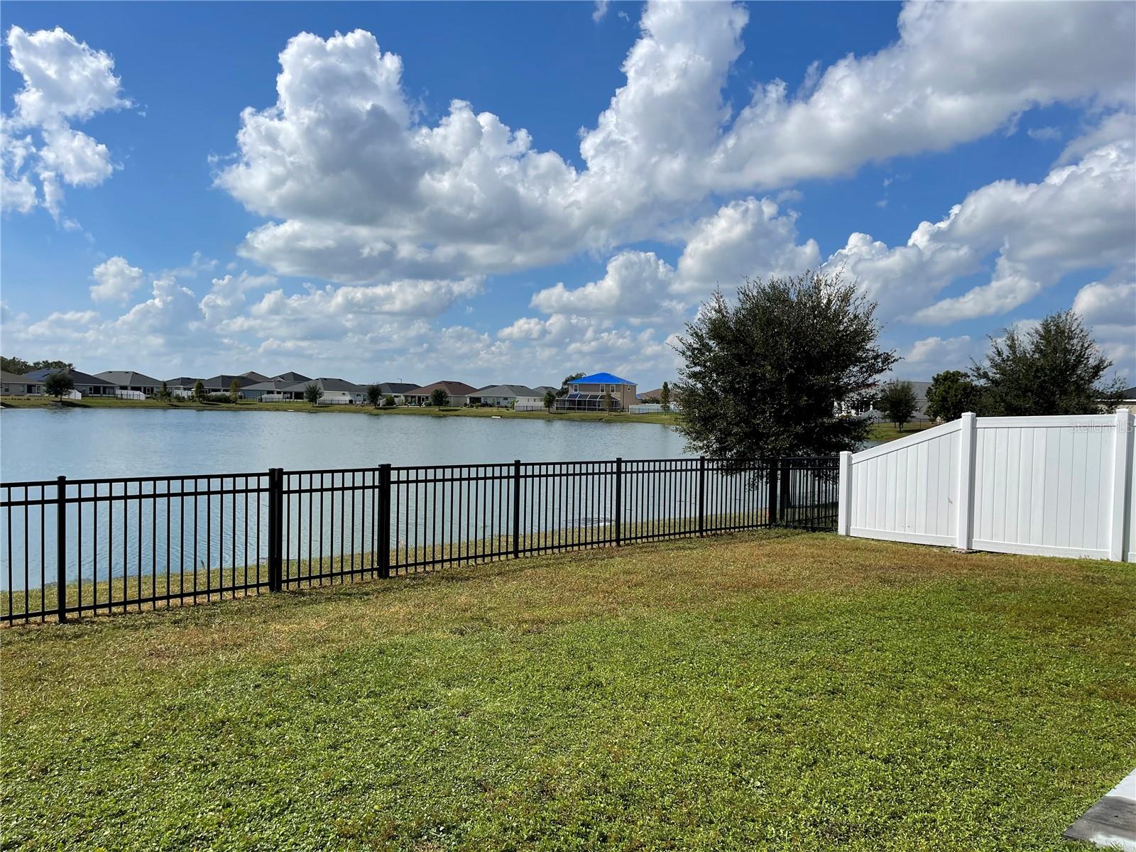 TOWNE PARK ESTATES PHASE 2A - Residential Lease