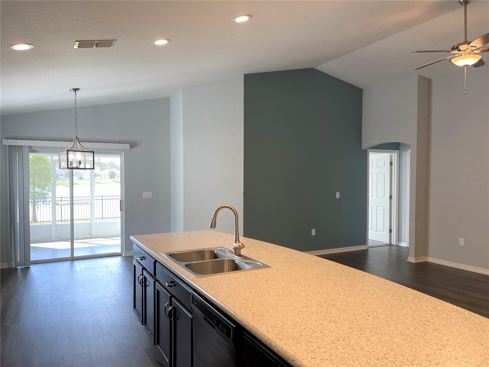 TOWNE PARK ESTATES PHASE 2A - Residential Lease