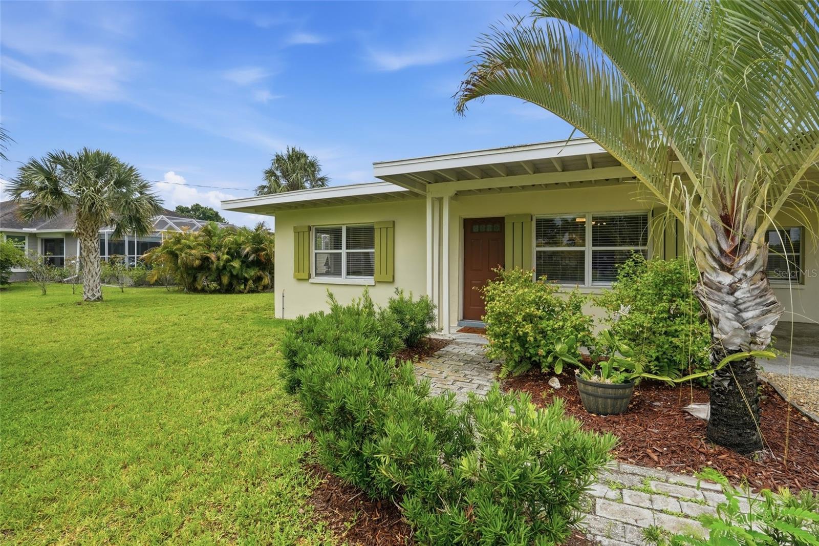 433 SOUTH DRIVE