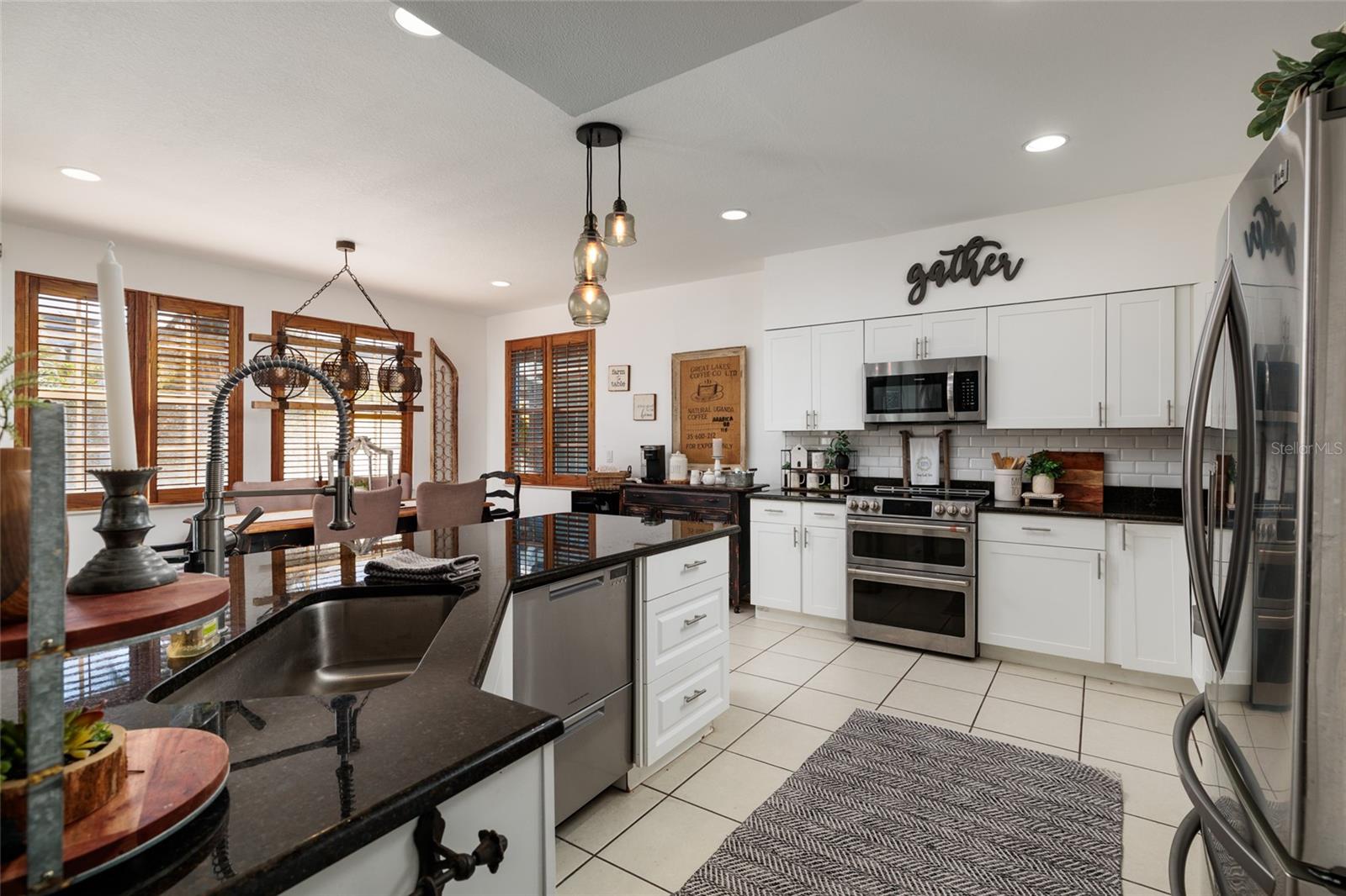 TIERRA VERDE UNIT 1 3RD REP - Residential