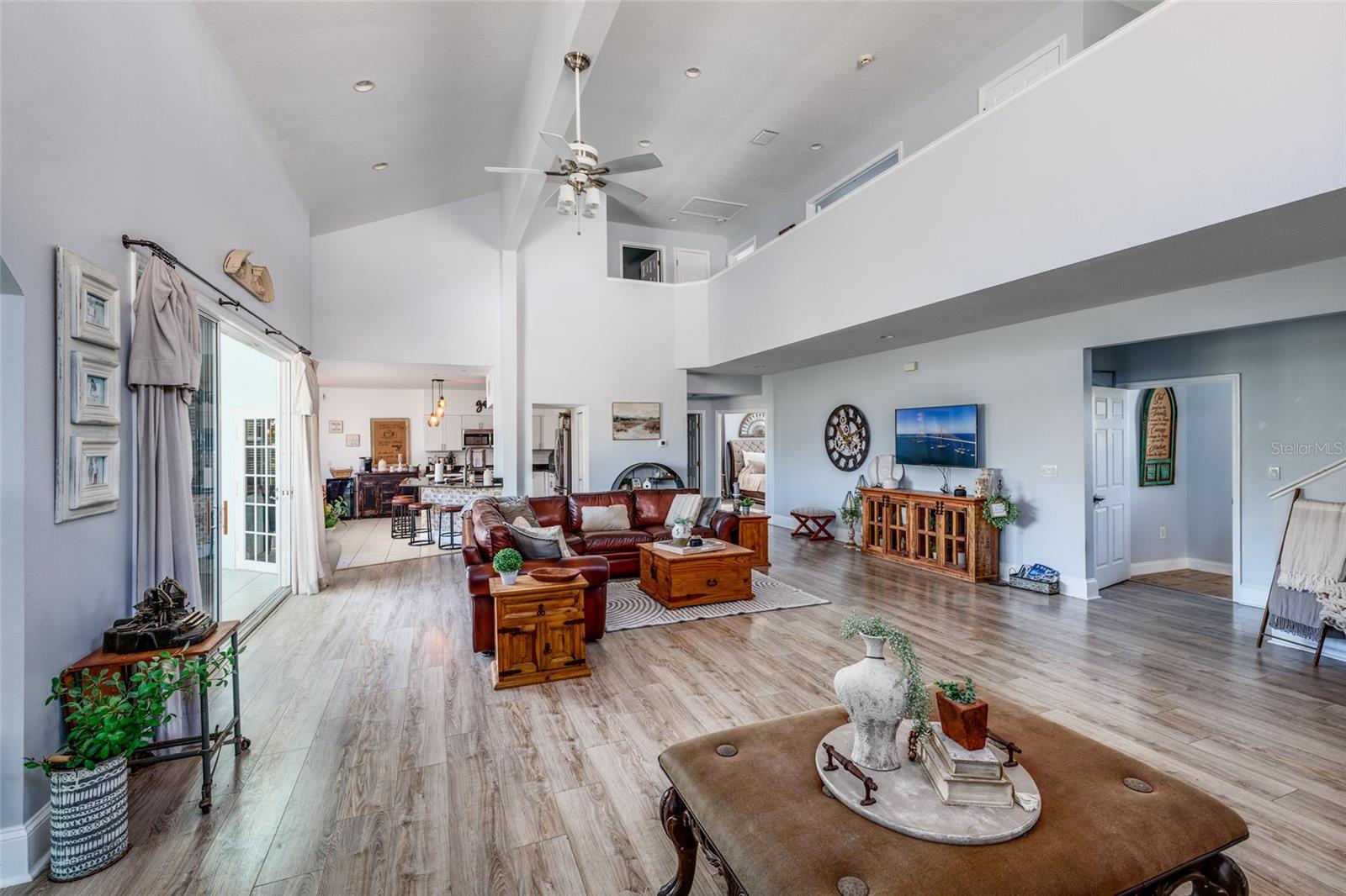 TIERRA VERDE UNIT 1 3RD REP - Residential