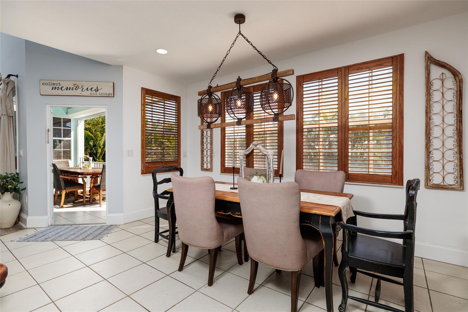 TIERRA VERDE UNIT 1 3RD REP - Residential