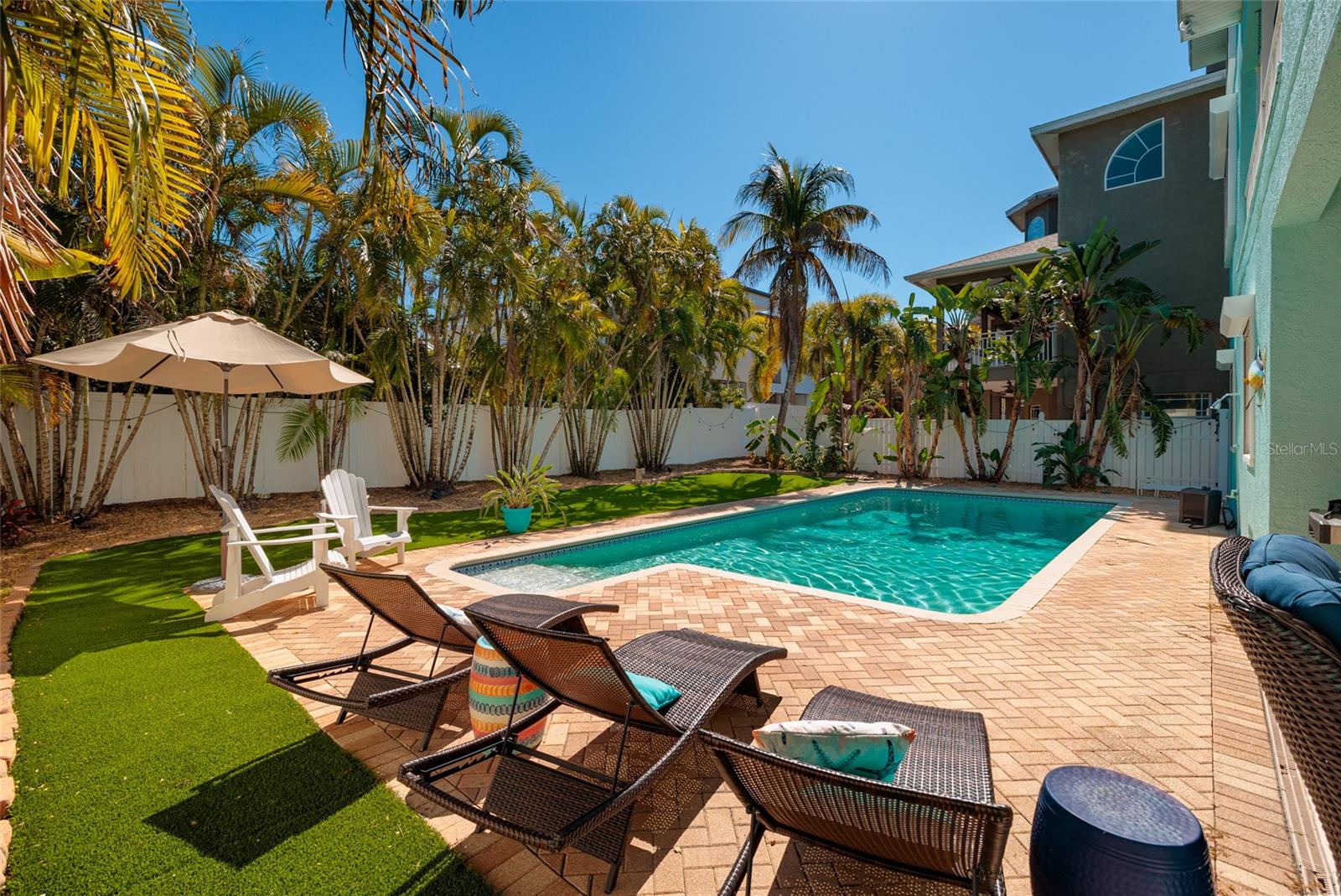 TIERRA VERDE UNIT 1 3RD REP - Residential