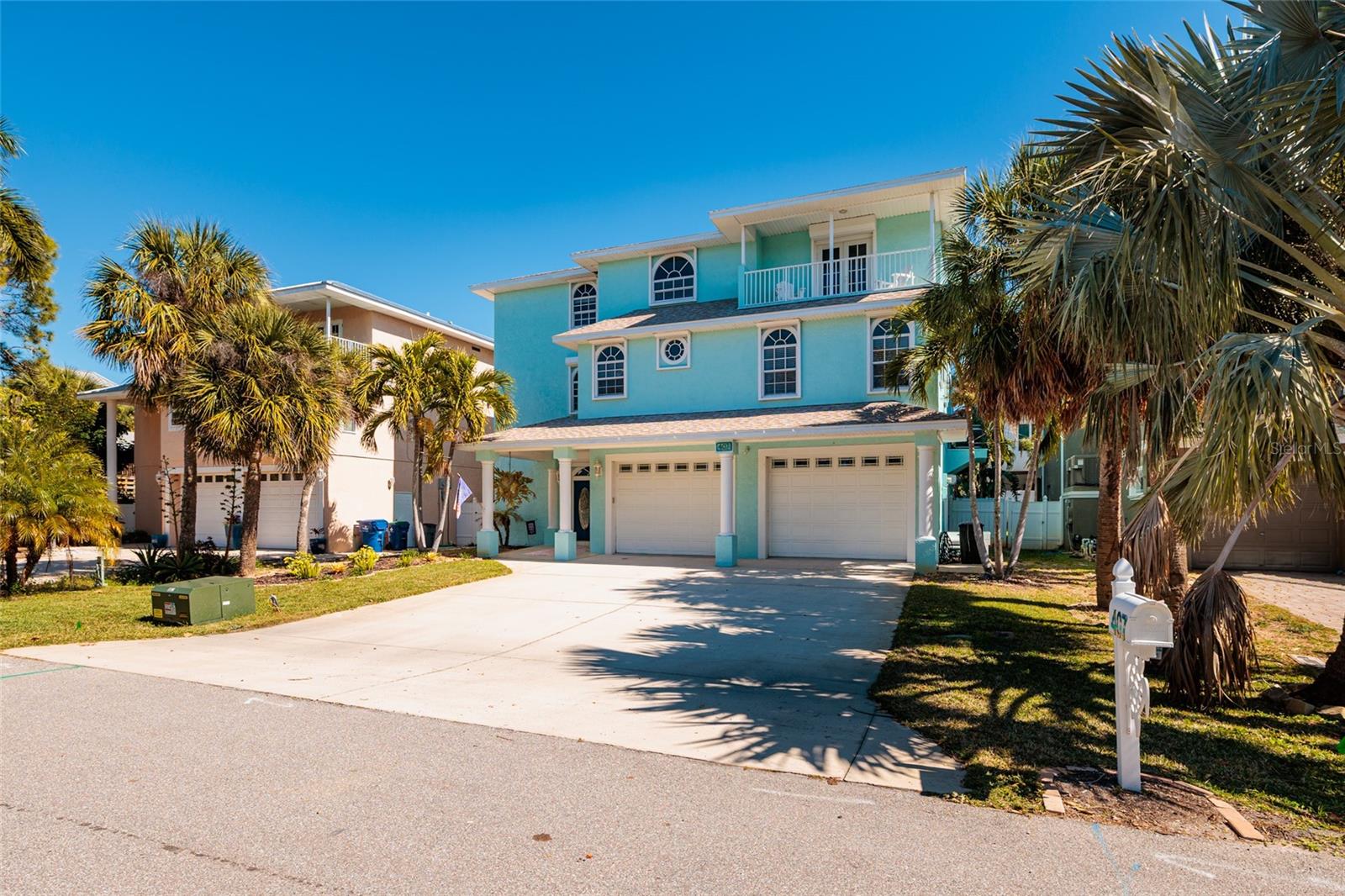 TIERRA VERDE UNIT 1 3RD REP - Residential