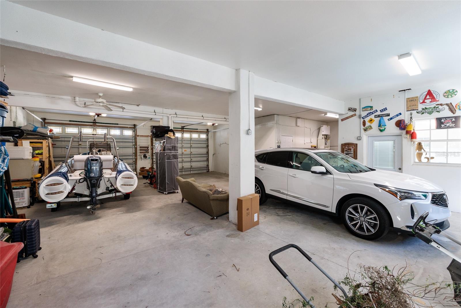 TIERRA VERDE UNIT 1 3RD REP - Residential