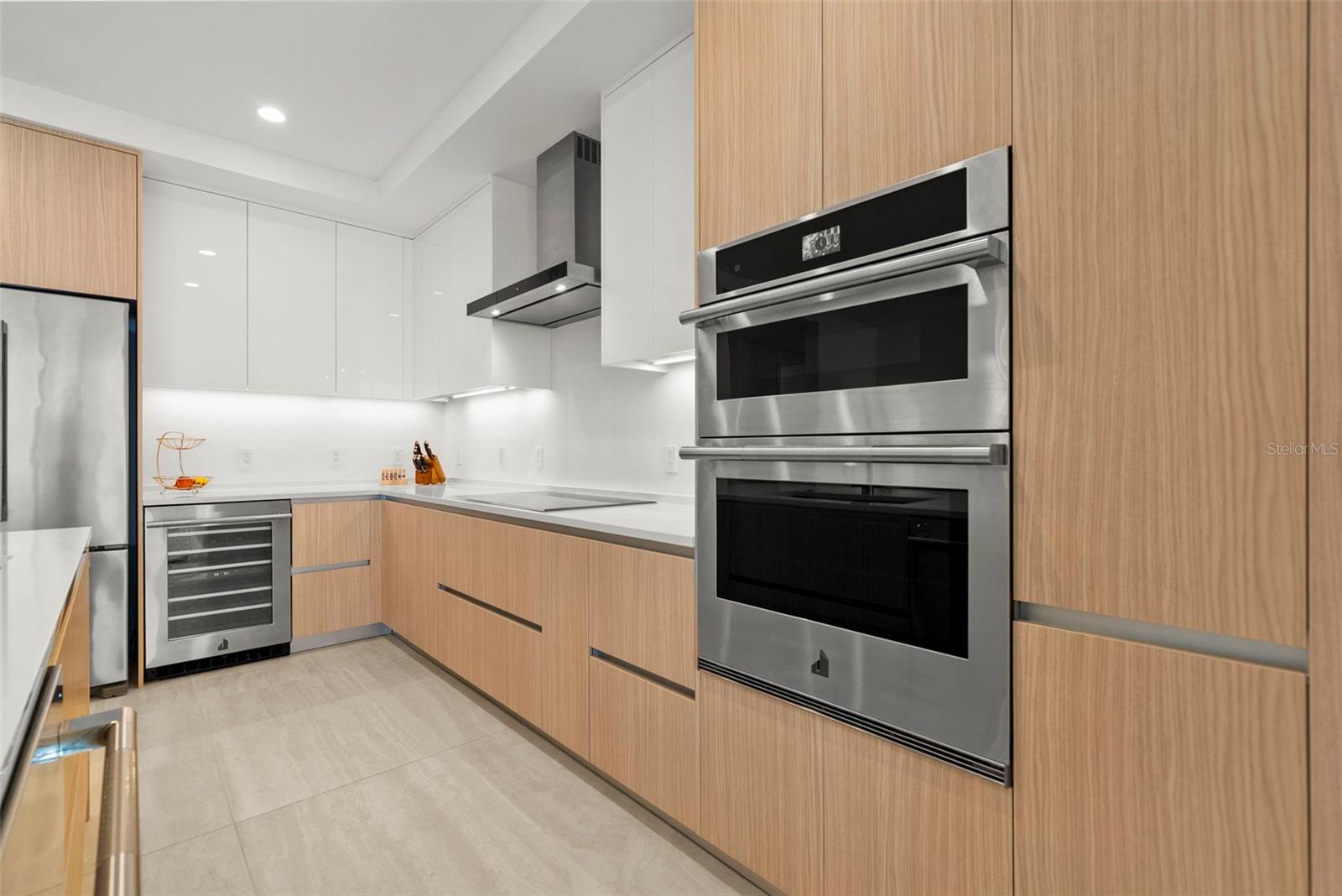 BAYSO SARASOTA - Residential