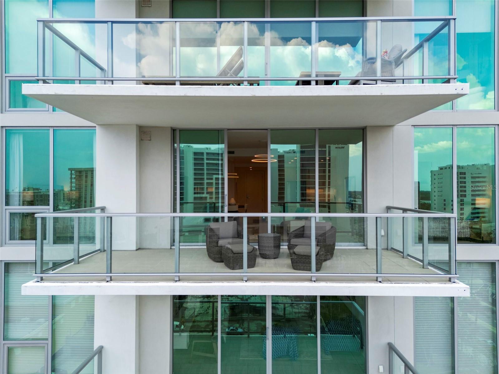 BAYSO SARASOTA - Residential