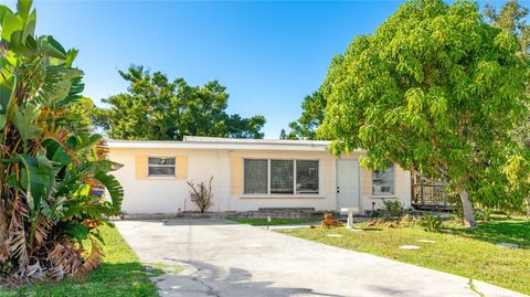 Casas a venda 187 - Jen Dantas 109 RAVENNA STREET N NOKOMIS FL 34275