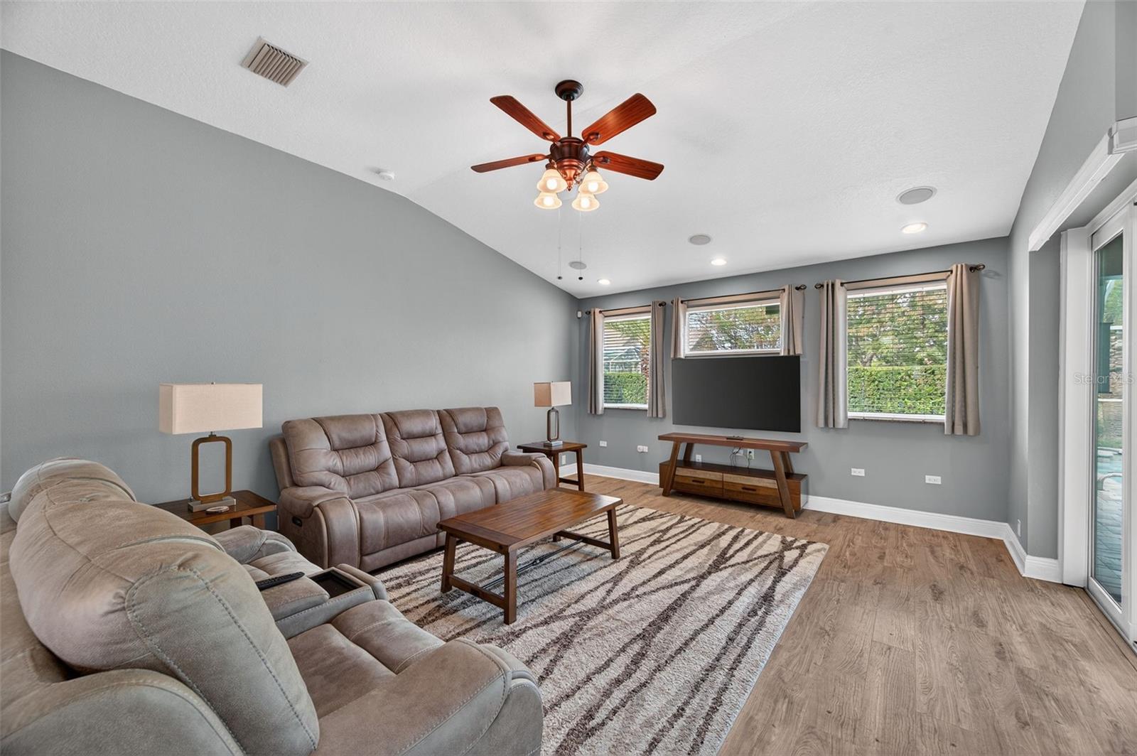 FOX WOOD PH 04 - Residential